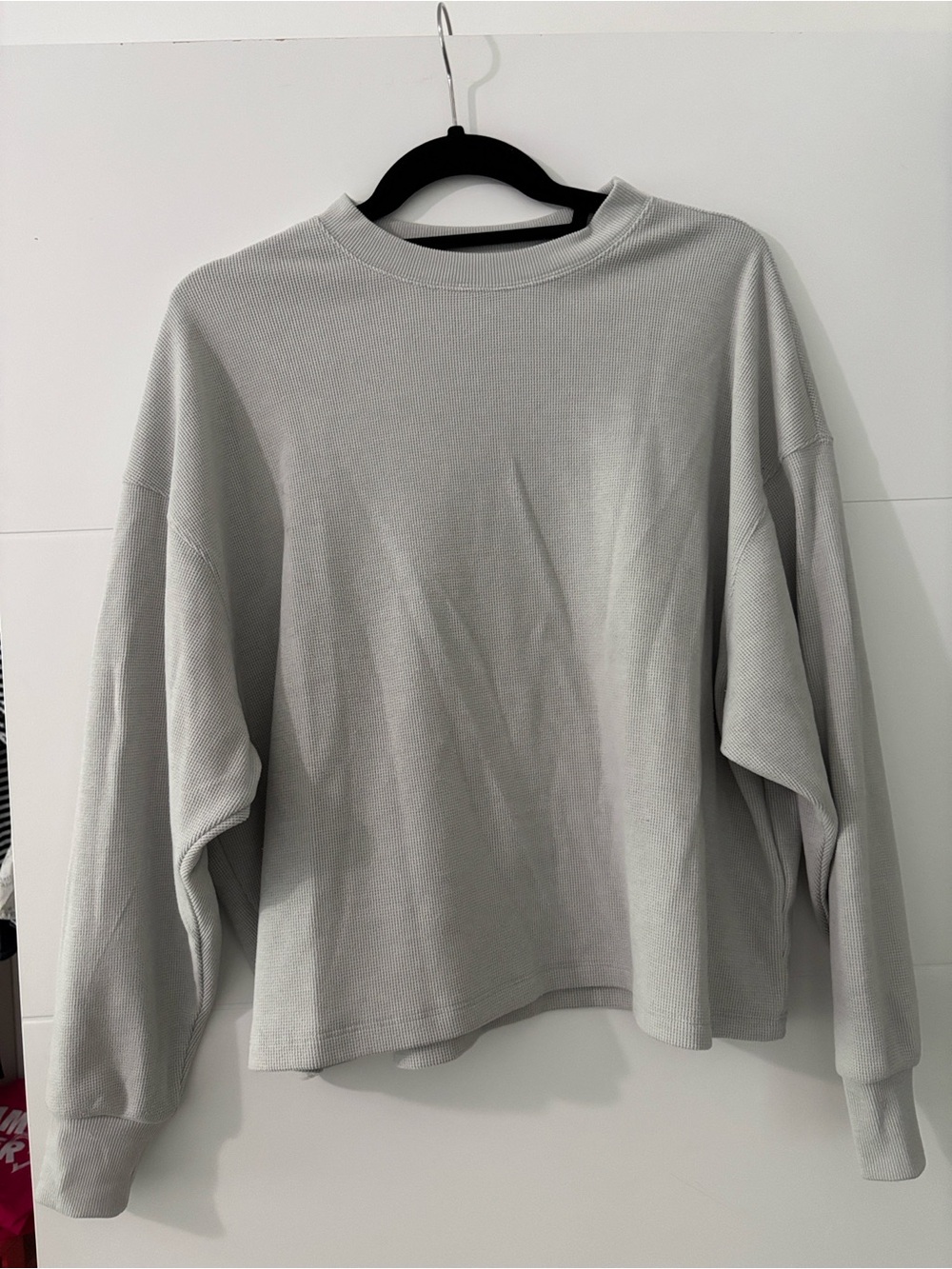 Women’s Abercrombie & Fitch Light Gray Crewneck Sweater